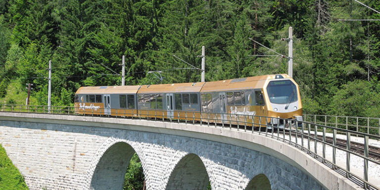 Mariazellerbahn auf Saugramviadukt