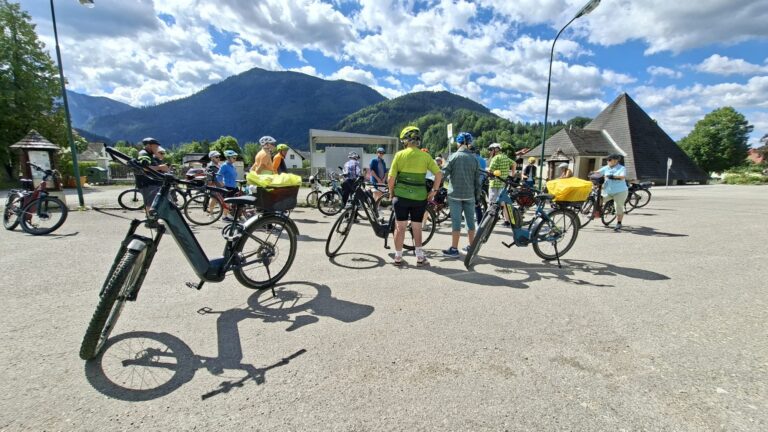 Radreisen in der Gruppe in NÖ, hier E-Bikes unweit von Mariazell